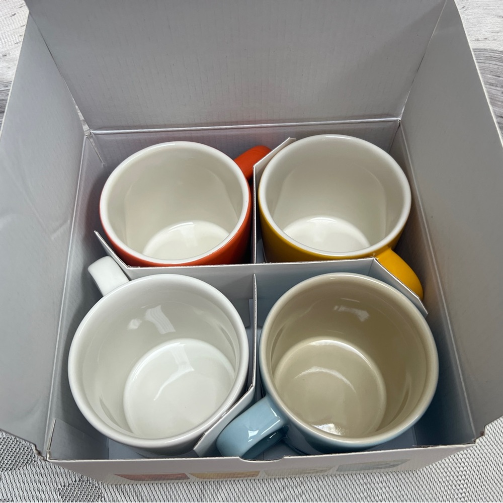 Le Creuset Elements  Collection Mugs | Set of 4 New In Box - Picture 6 of 9